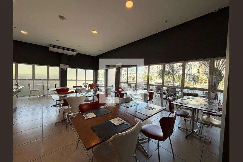 Студия 37 м² с балконом и компактной кухней — photo 25