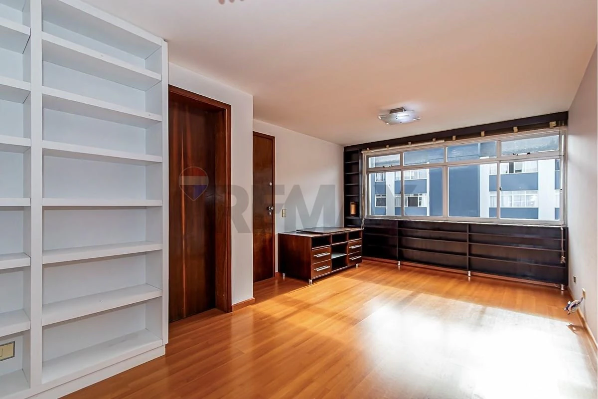 3-bedroom apartment with a home office in Curitiba — photo 6