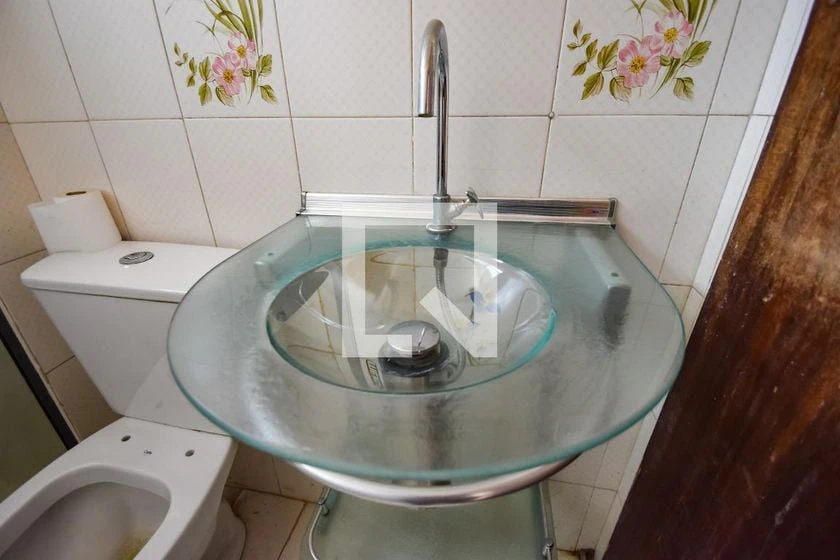 Apartment, 69 m², with wood or laminate floors — photo 8
