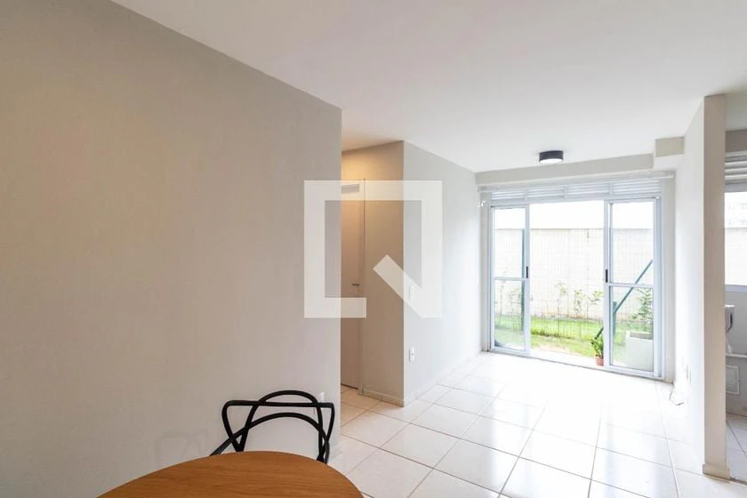 2-bedroom apartment with a home office — photo 3