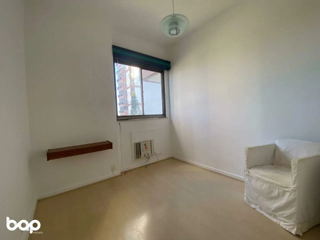 2-bedroom apartment in a building with a gym — photo 10