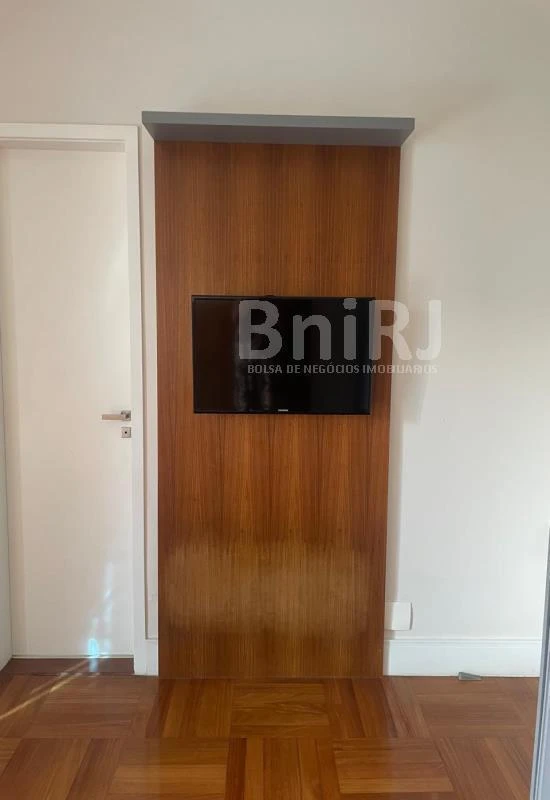 Furnished 190 m² apartment with 4 bedrooms and 4 parking — photo 44