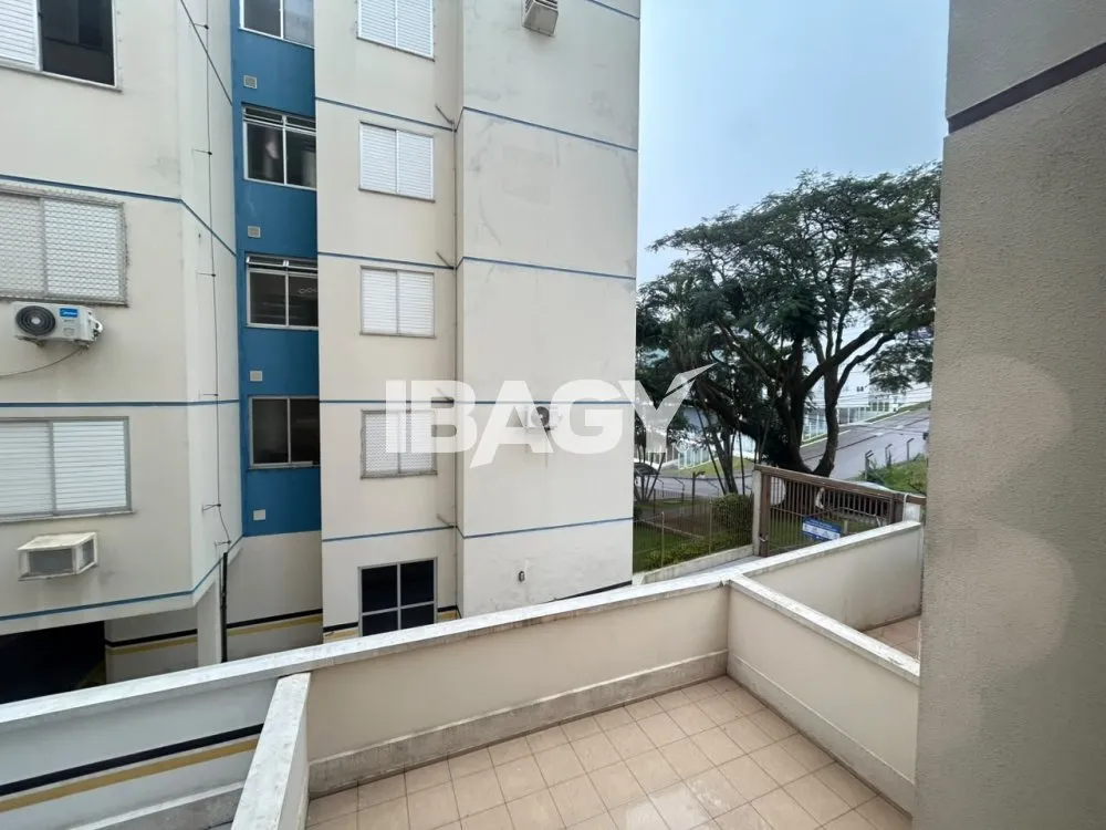 2-bedroom apartment with a gas stove kitchen — photo 9