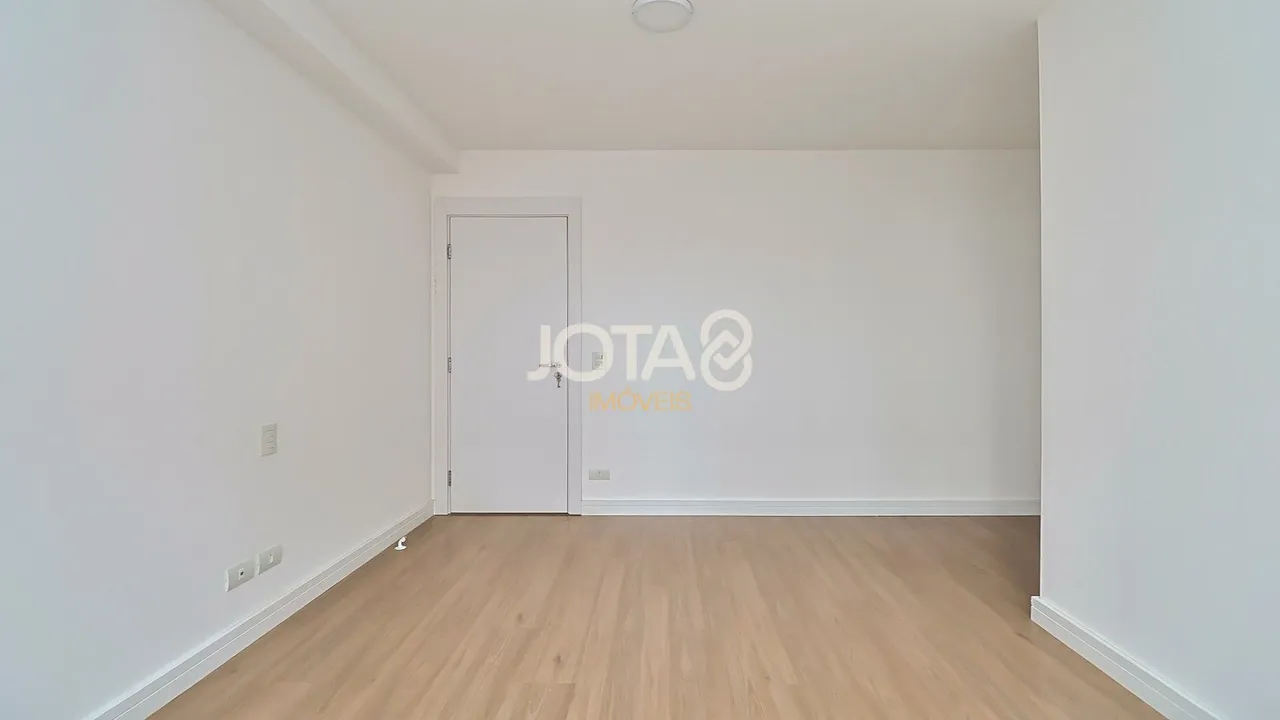 2-bedroom apartment with 139 m² and 2 parking spaces — photo 17
