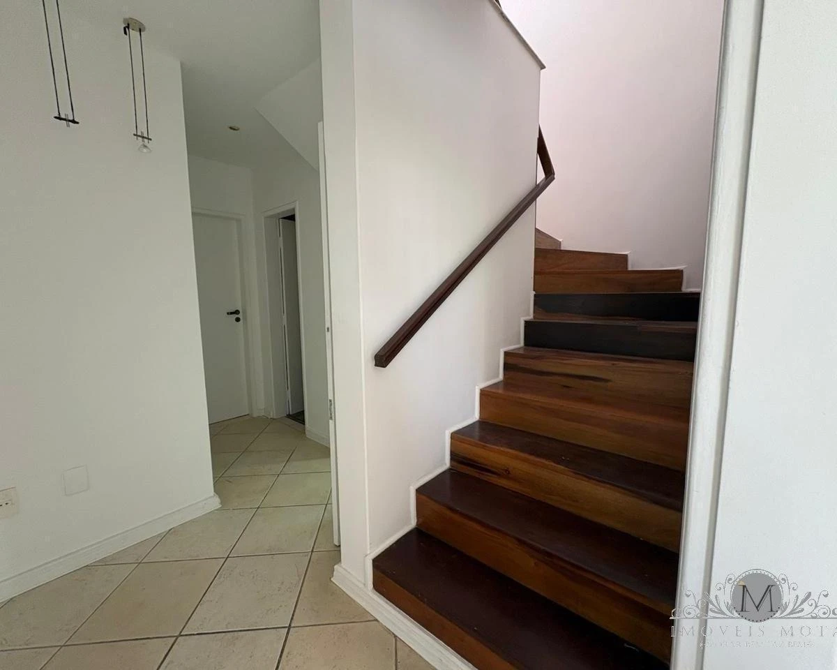 Casa de 273 m² con balcón gourmet y espacio de home office — photo 12