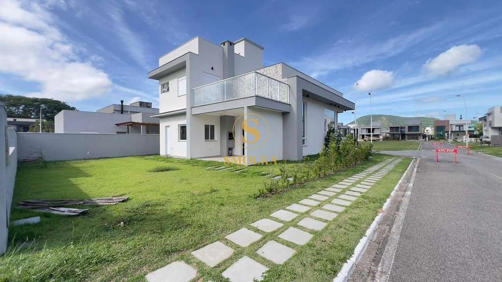 Casa moderna sem mobília com 3 suítes e 4 banheiros — photo 7