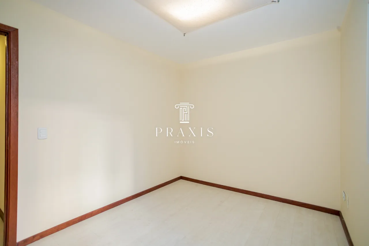 Duplex apartment with 2 bedrooms and a balcony — photo 18