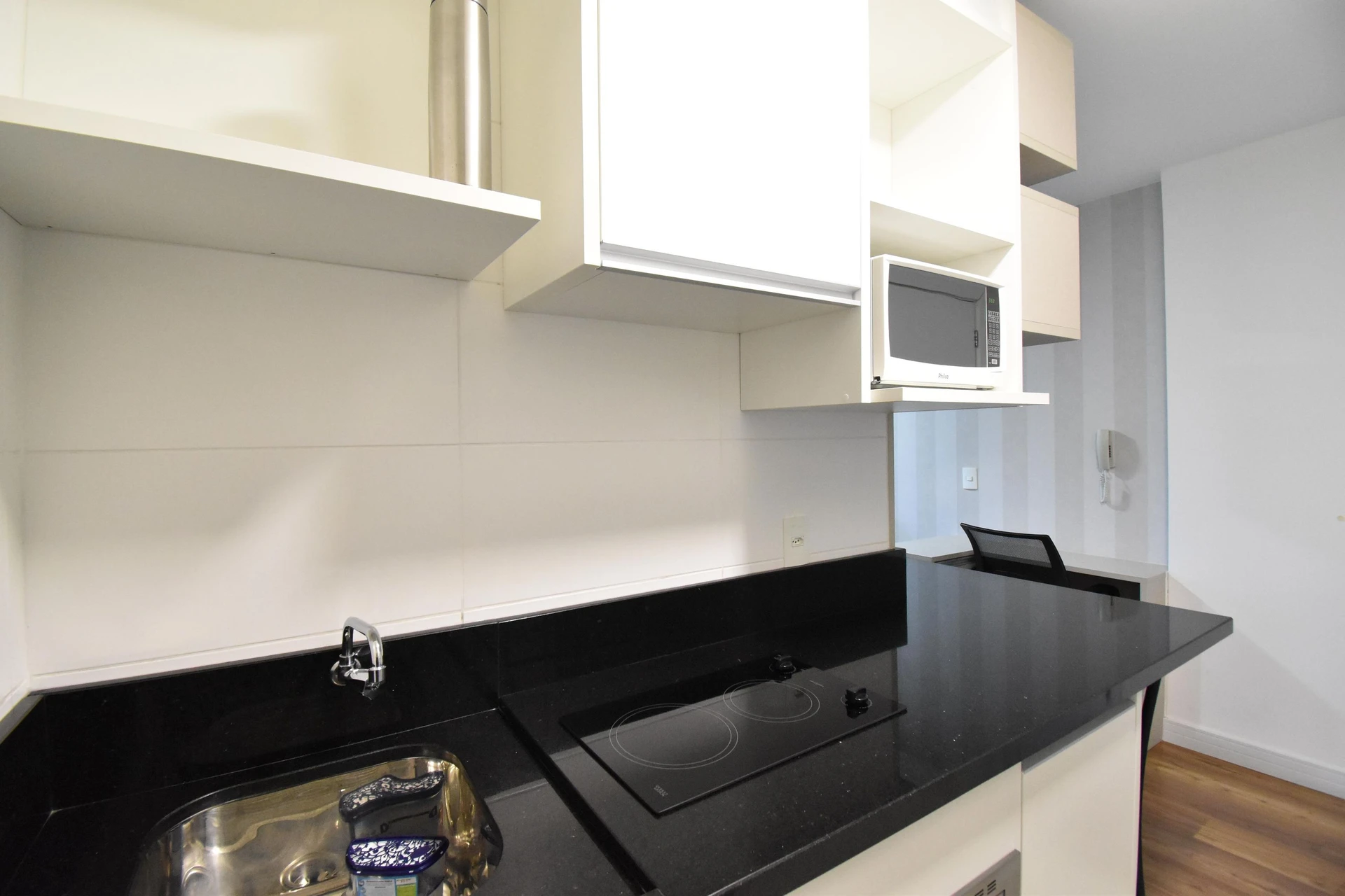 Меблированная студия 35 м² — photo 33