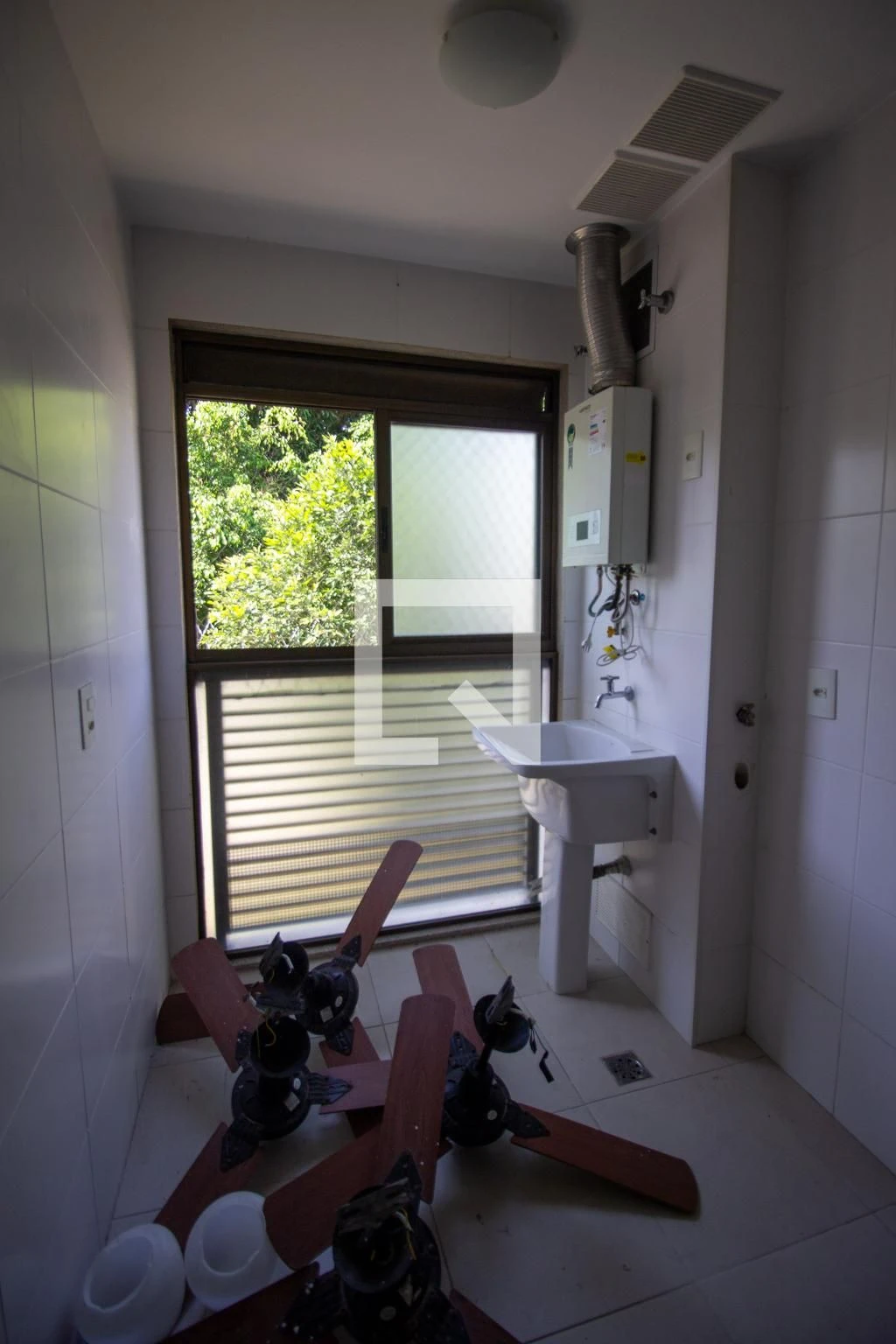 Rental apartment with 2 bedrooms and condo pool access — photo 31