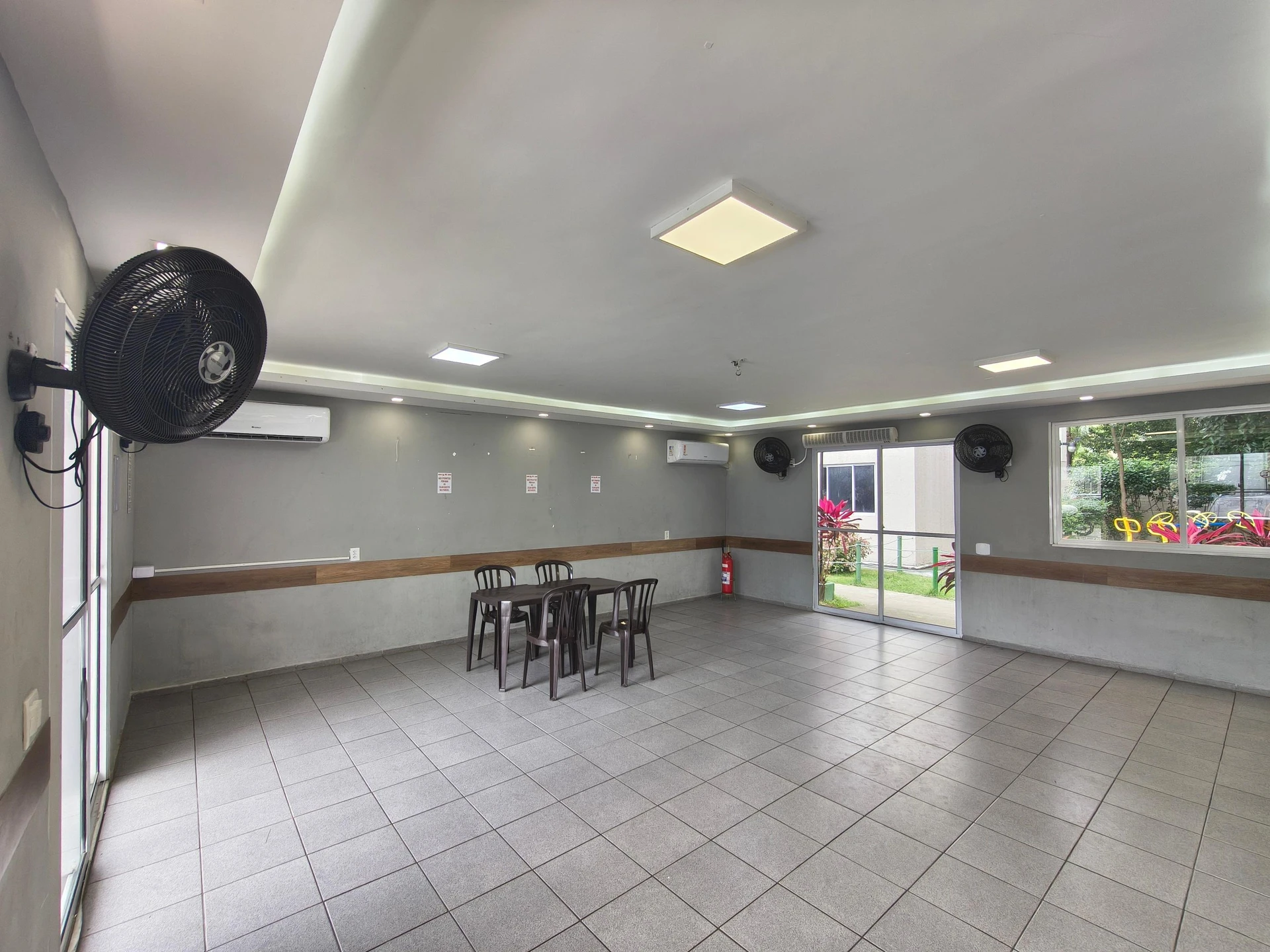 2-bedroom apartment with 1 parking space and 1 bath — photo 34