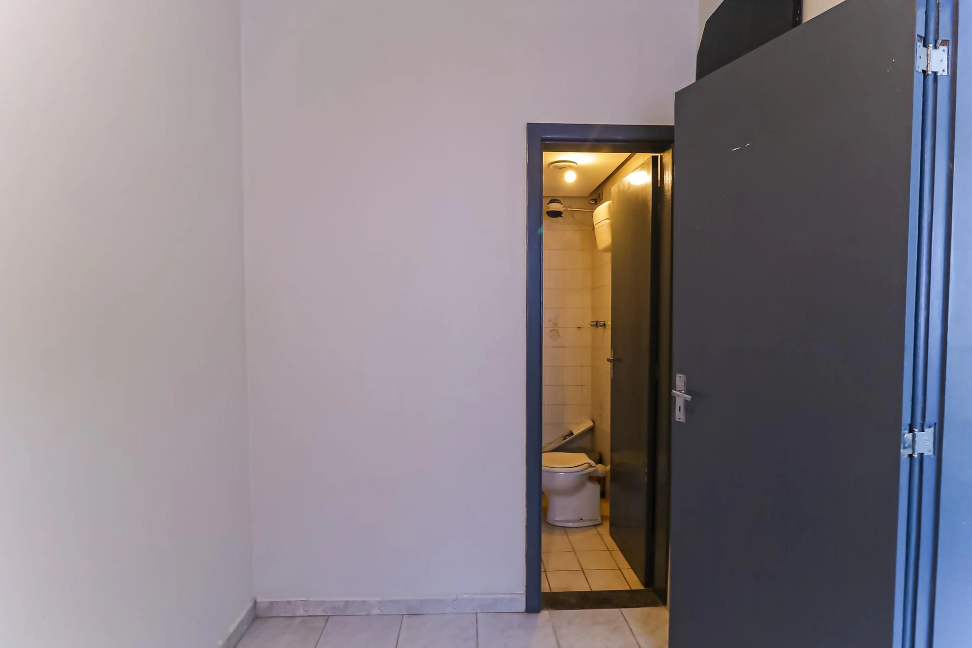 Квартира 131 м² с грилем на балконе и видом на горы — photo 44