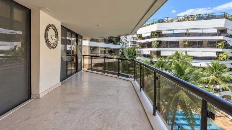 Apartamento de 3 quartos em condomínio com piscina aquecida — photo 17