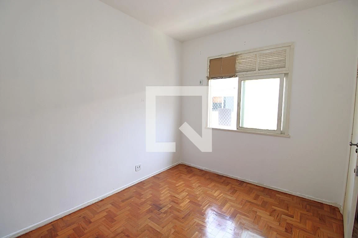 House with no parking, 2 bedrooms and 1 bathroom — photo 17