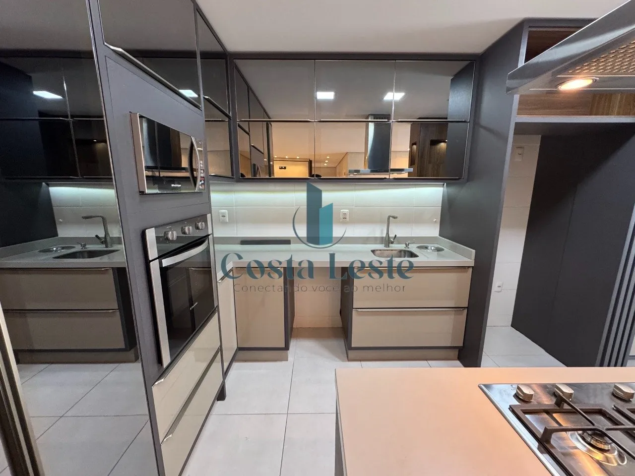 3-bedroom apartment with a home office in Florianópolis — photo 9