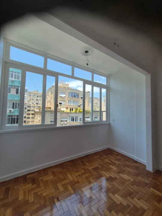 80 m² apartment with 3 bedrooms, 2 bathrooms — photo 4