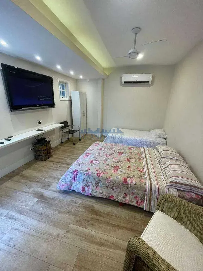 Casa com cozinha fechada e fogão a gás — photo 22