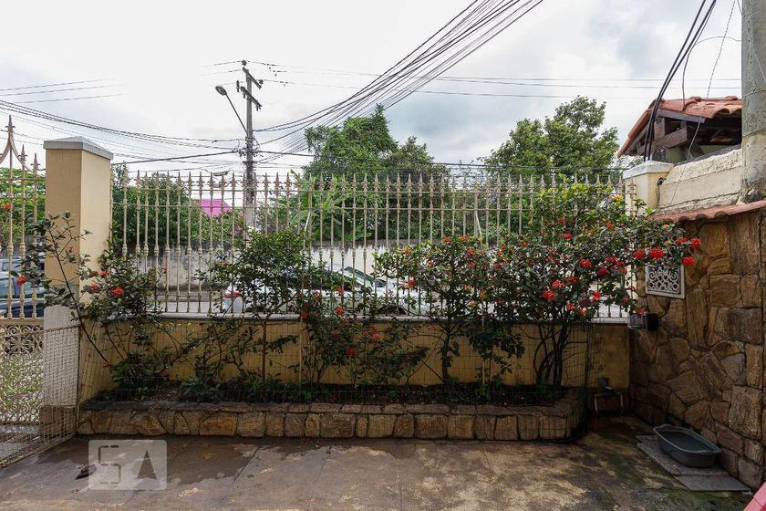 House with 6 bedrooms and 480 m², 6 bathrooms — photo 32