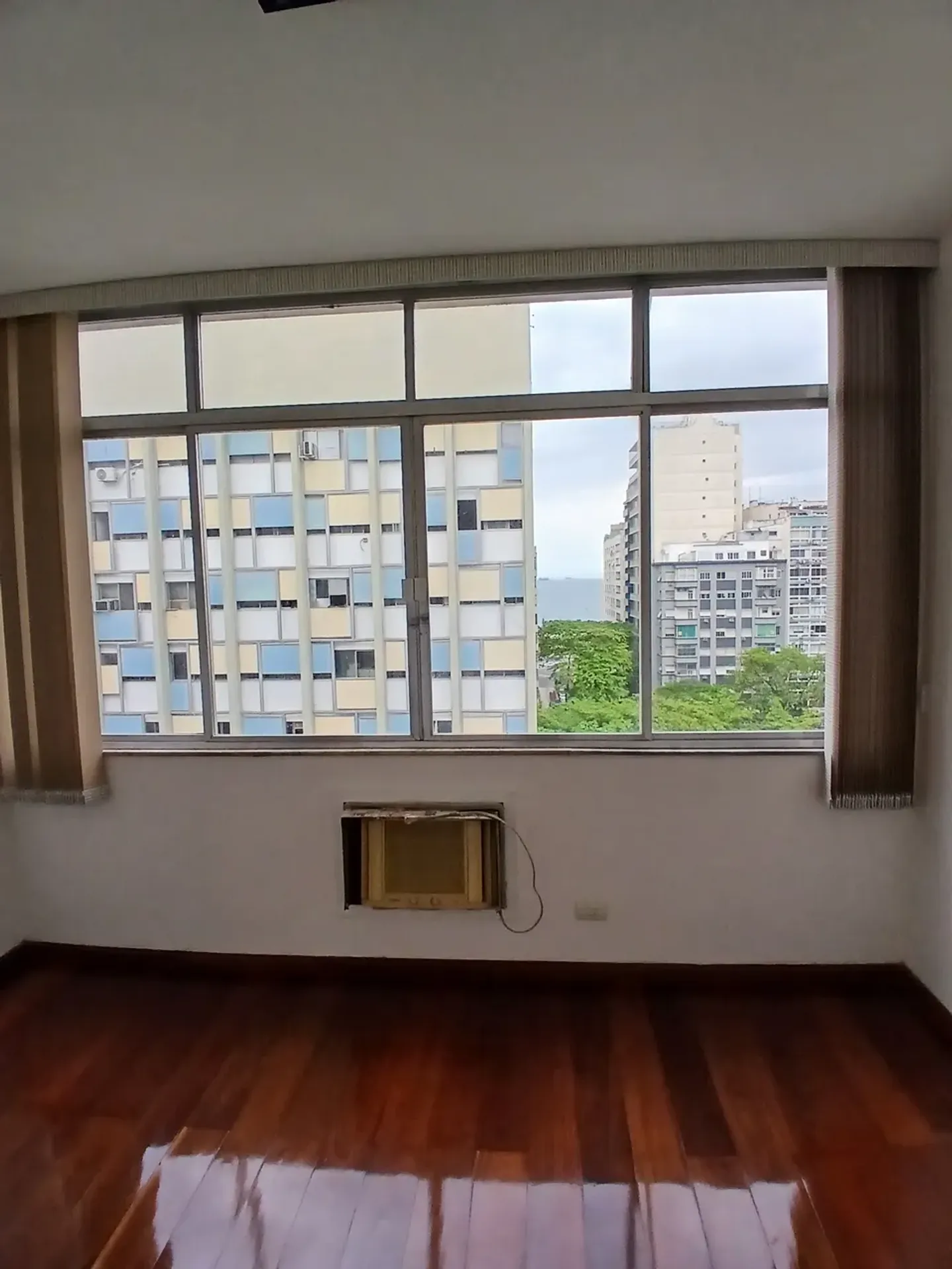 1-bedroom 40 m² apartment with a separate, closed kitchen — photo 23