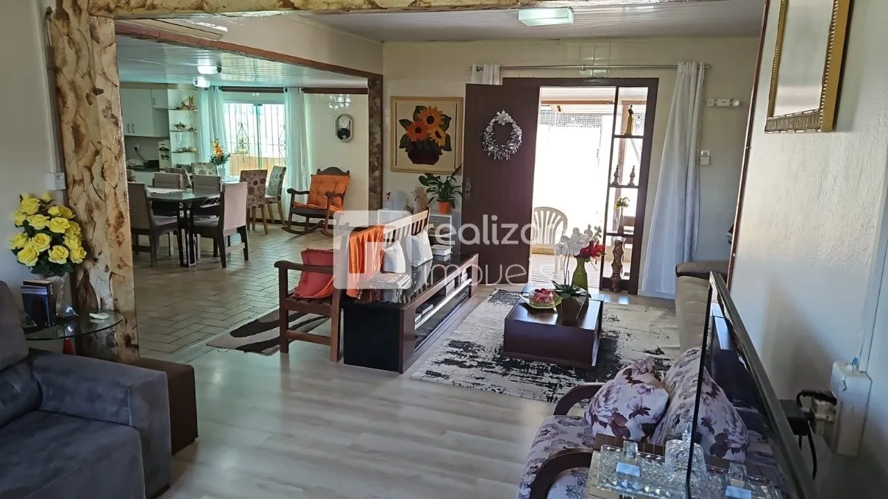 Furnished house with 4 bedrooms, private garden