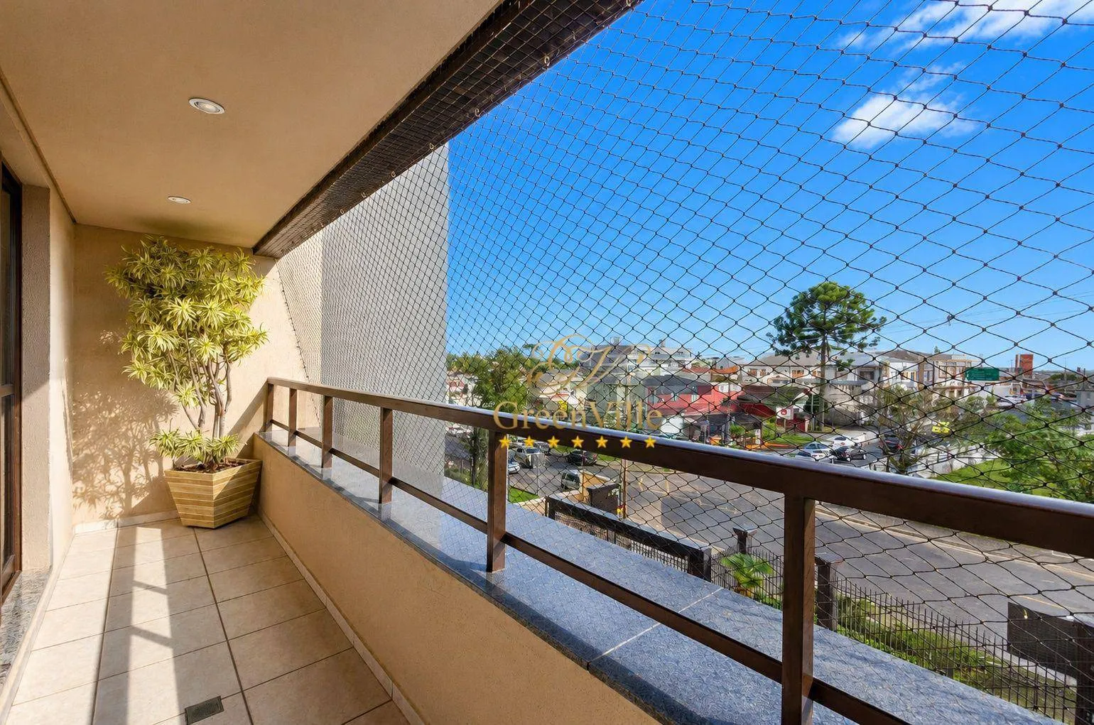 Apartment with private garden and 3 bedrooms — photo 26
