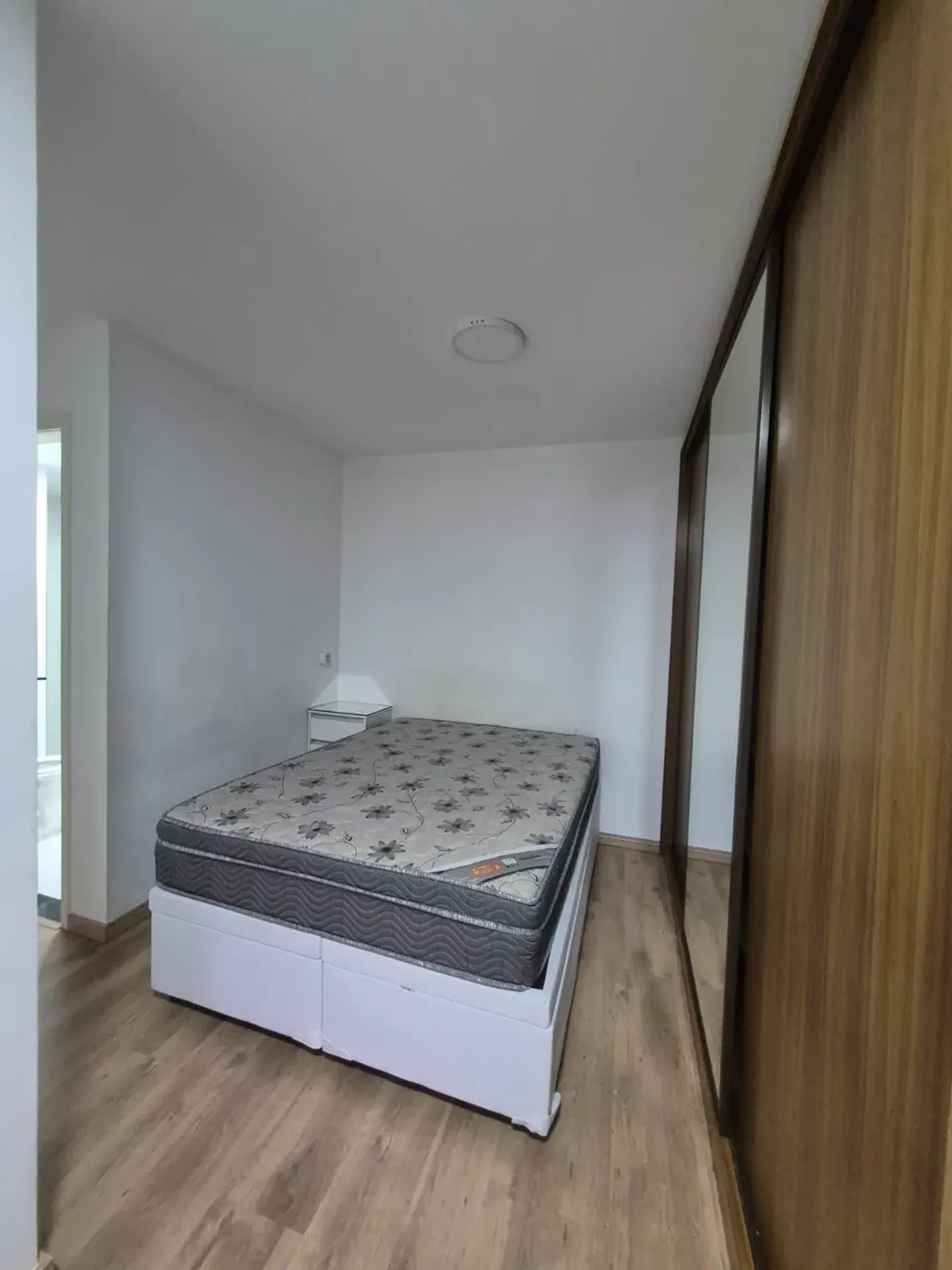 Apartamento duplex mobiliado com cozinha fechada e 2 quartos — photo 24
