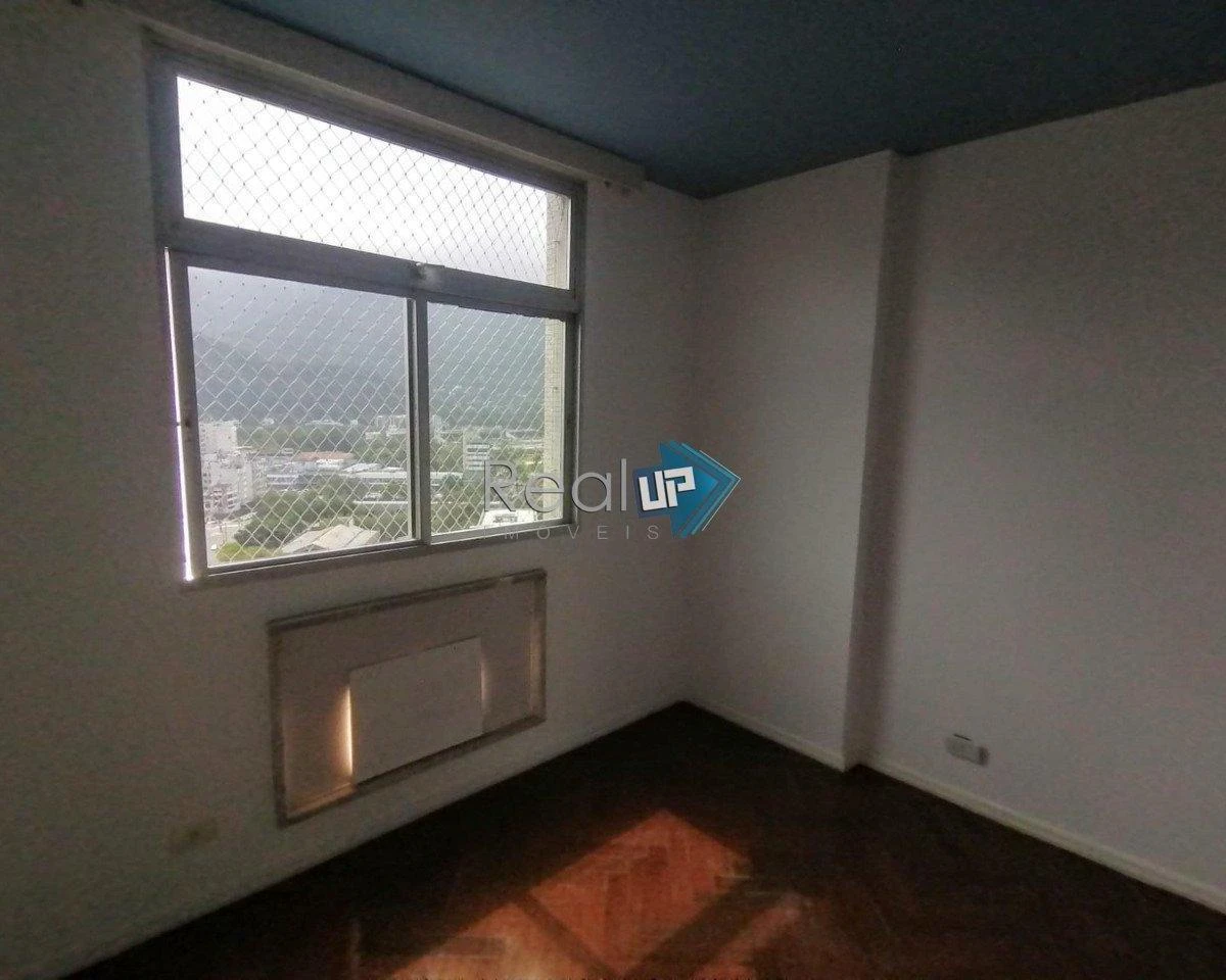 2-bedroom apartment with a mountain view in Rio de Janeiro — photo 4
