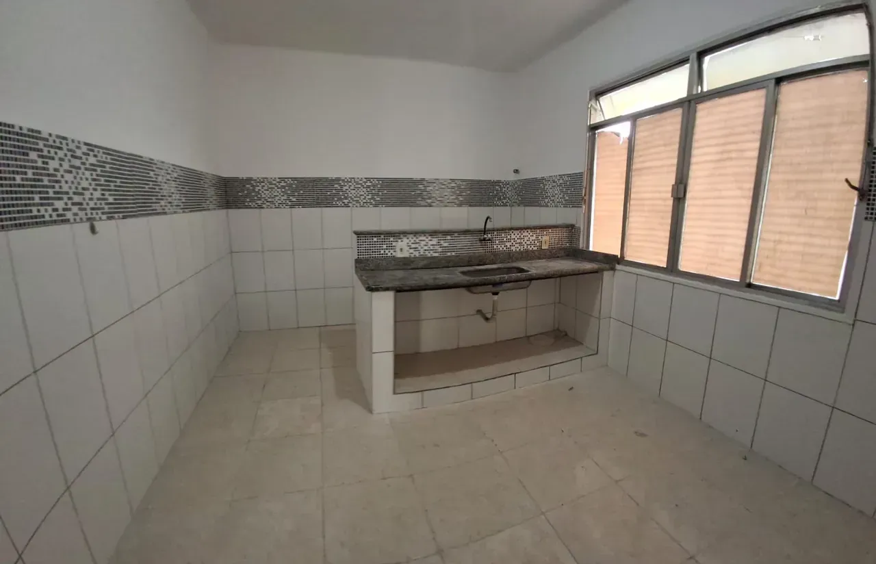 2-bedroom apartment with 1 bathroom, no parking — photo 15