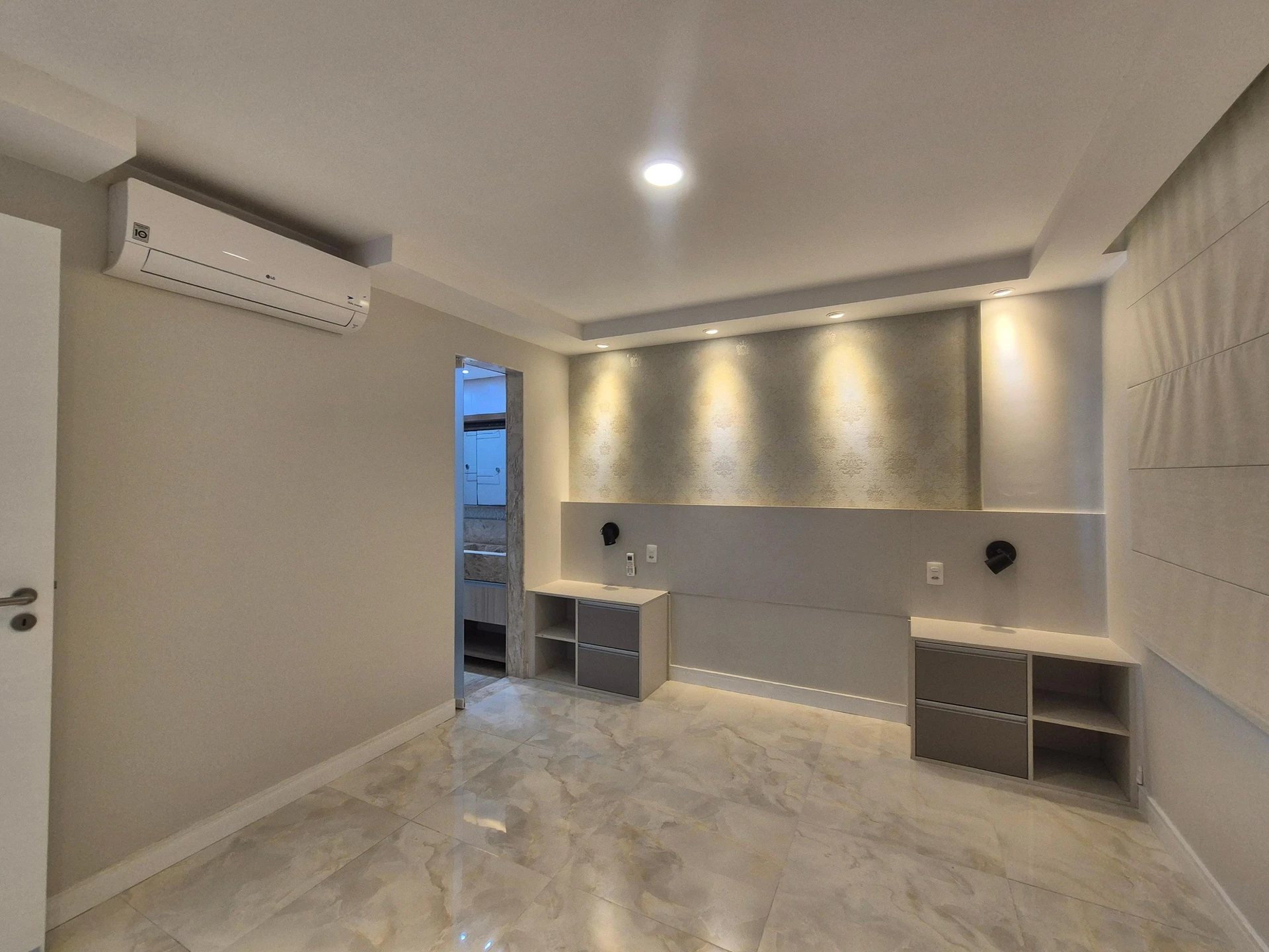 Apartamento de 2 quartos com closet — photo 21