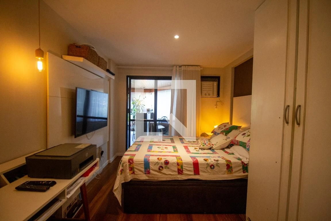 Floor-to-ceiling windows in a 3-bedroom apartment, 119 m² — photo 6