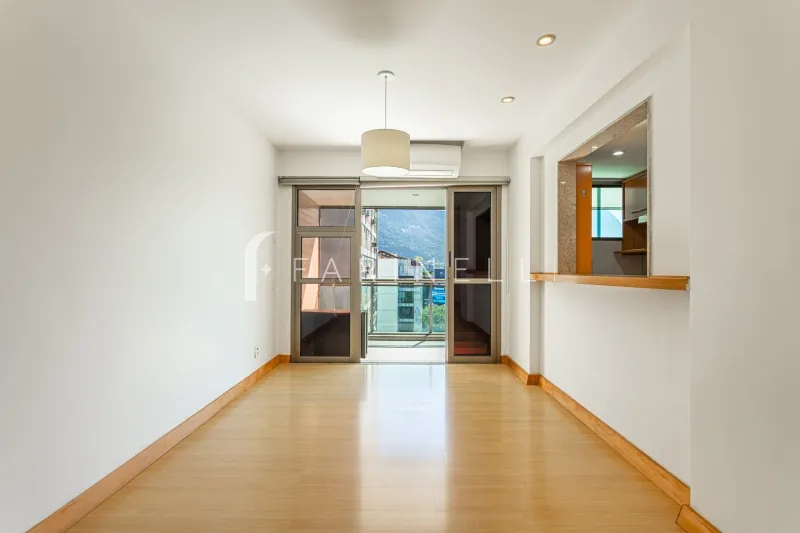 2-bedroom apartment with elevator and 2 parking spots — photo 15