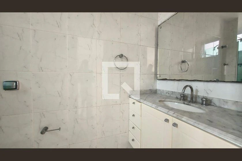 Apartamento com 3 suítes, varanda e 193 m² — photo 45