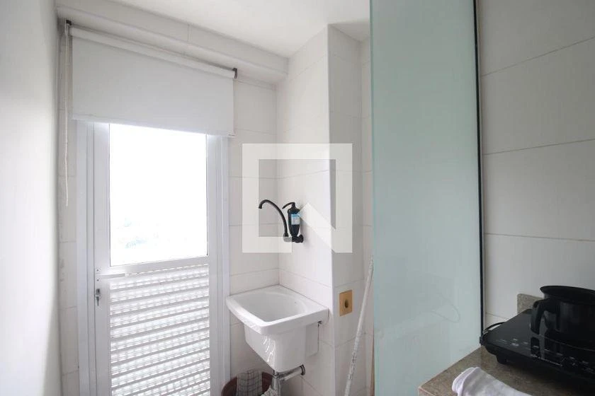 Apartamento amueblado de 40 m² con 1 dormitorio y balcón