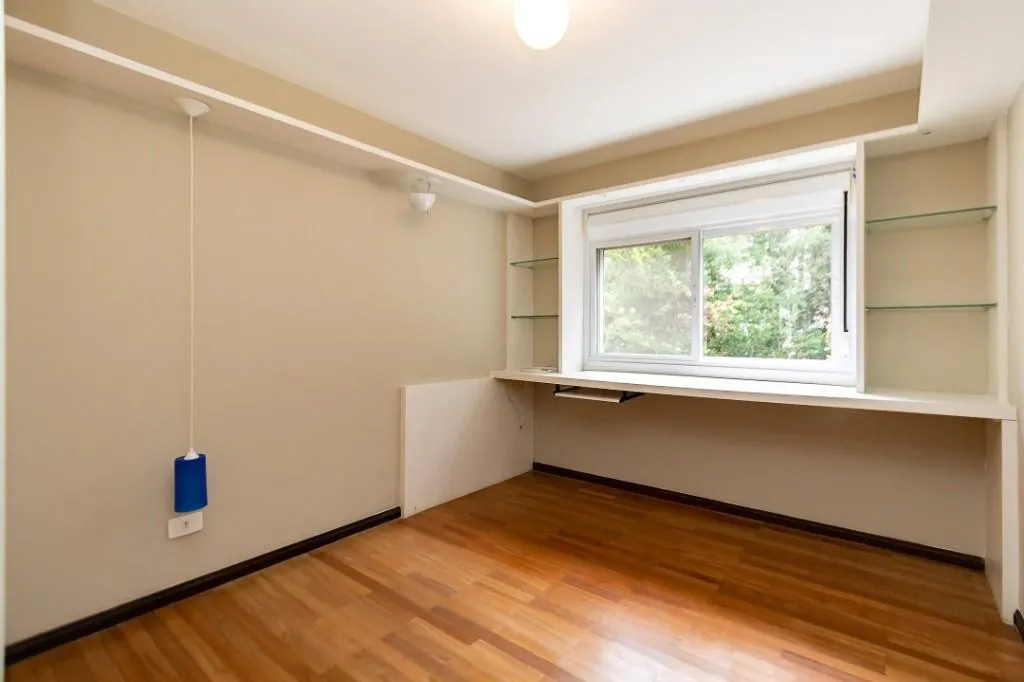 Casa industrial sin amueblar con 3 dormitorios y 890 m² — photo 9