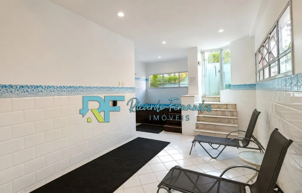 Furnished 1-bedroom apartment with open-plan kitchen — photo 14