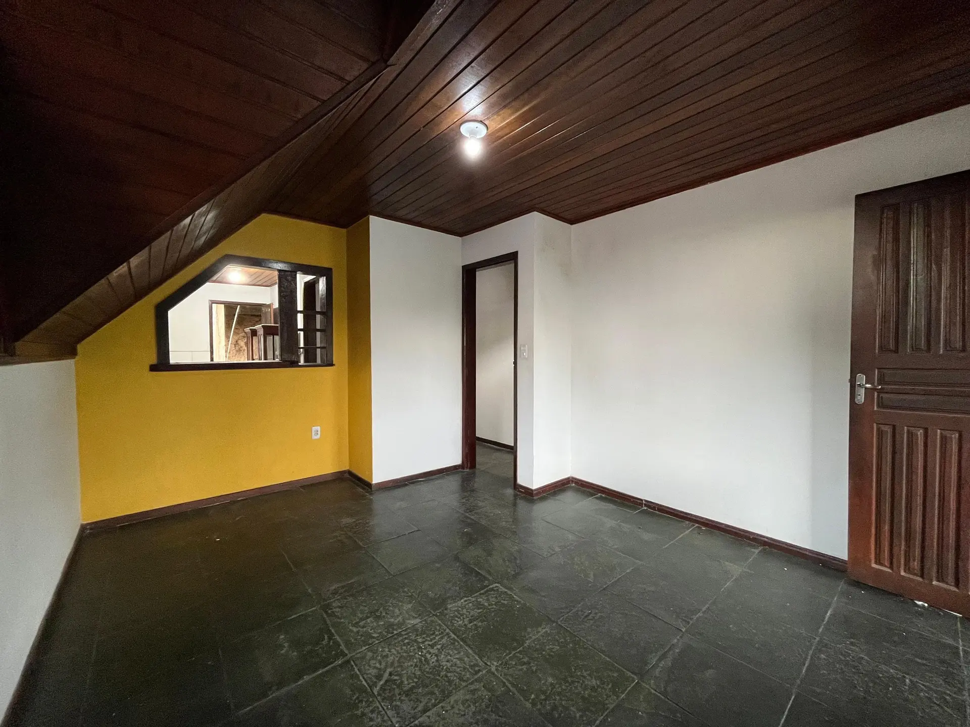 2-bedroom house with 1 bathroom, parking and balcony — photo 12