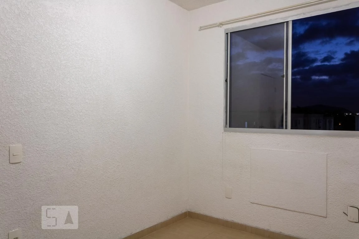Apartamento com 2 quartos e área de lavanderia — photo 17