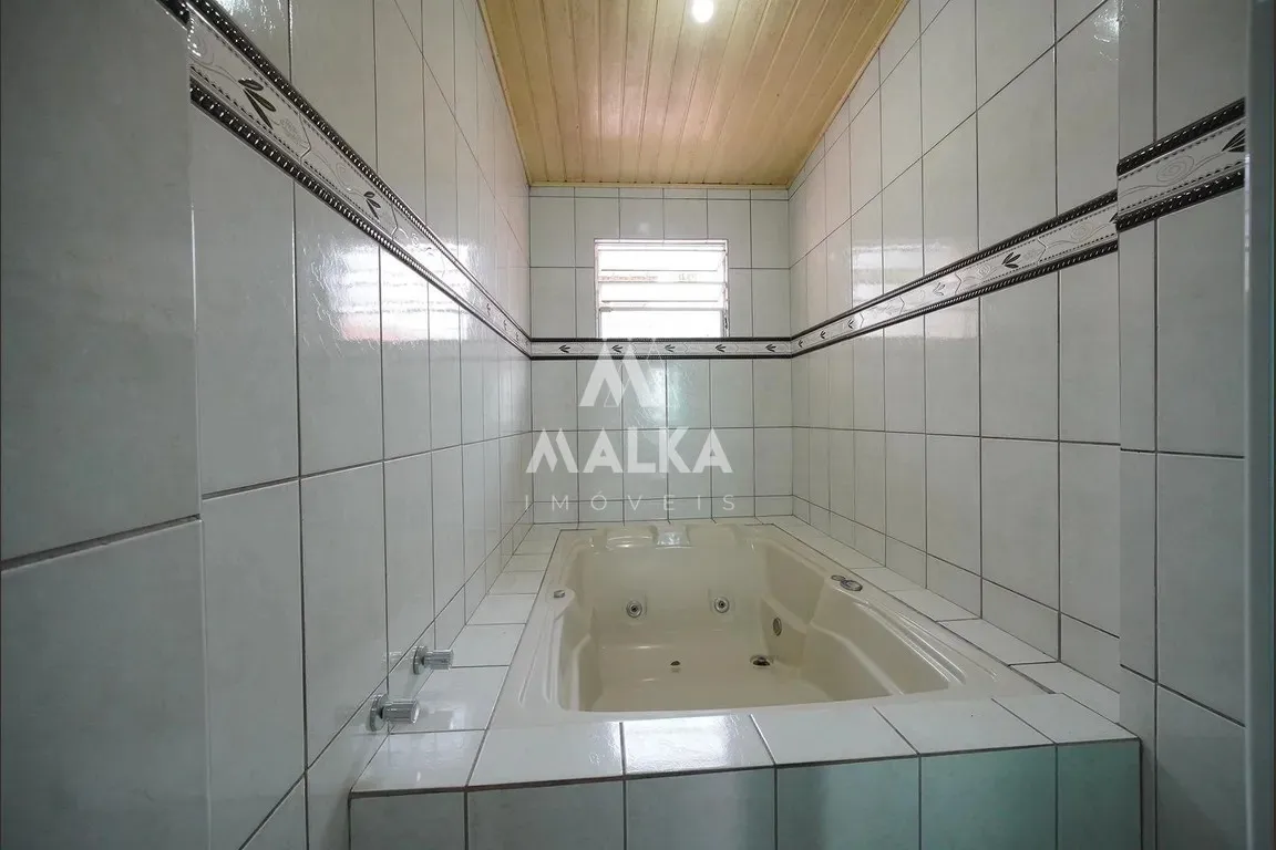 4-bedroom house with a water view in Florianópolis — photo 48