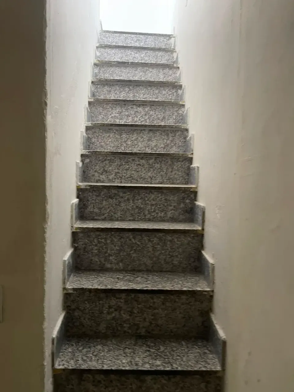 Casa sem mobília com 2 quartos e 1 banheiro — photo 12