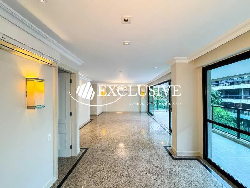 Apartamento residencial com 3 quartos e 5 banheiros — photo 4
