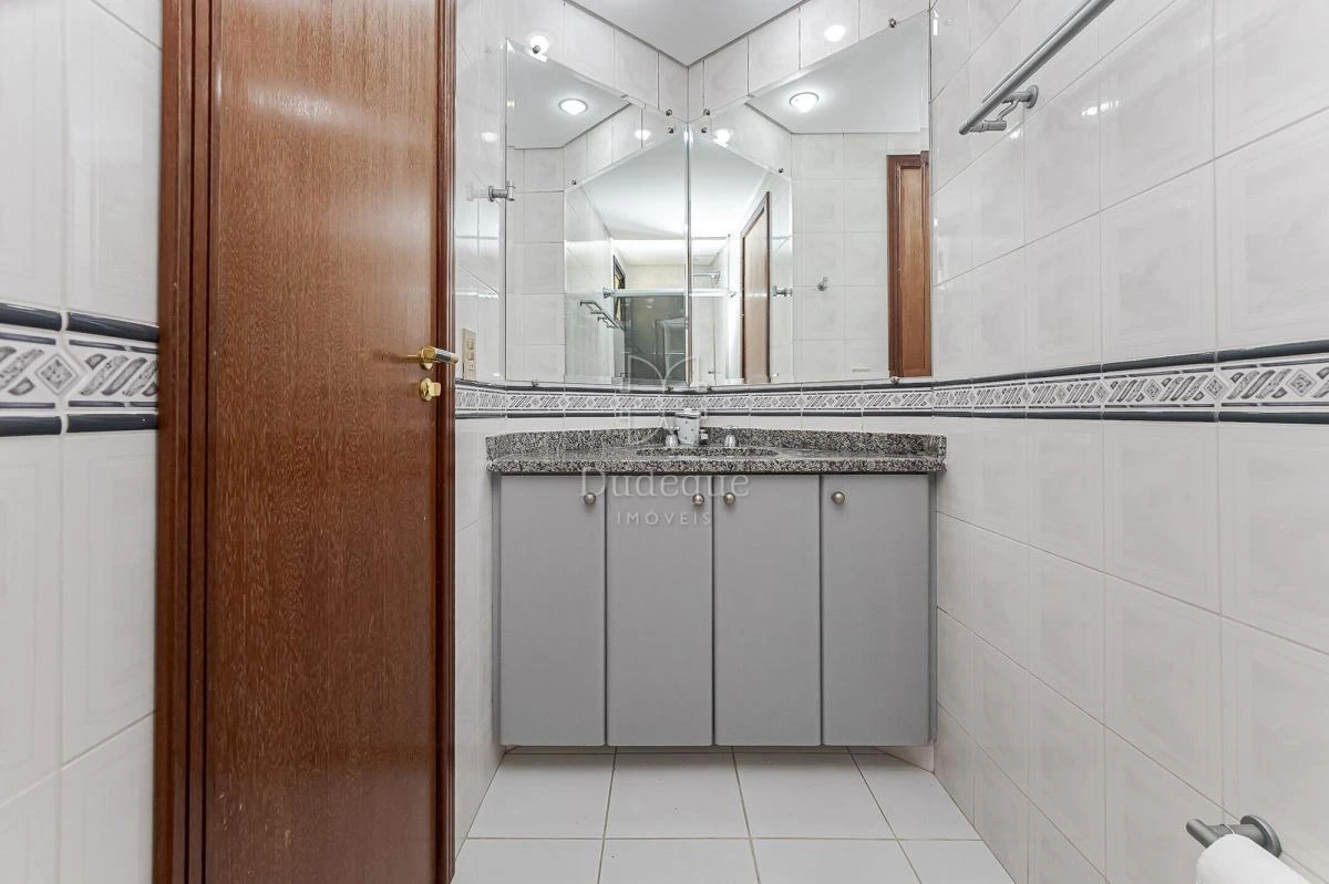 2-bedroom apartment with a home office — photo 15