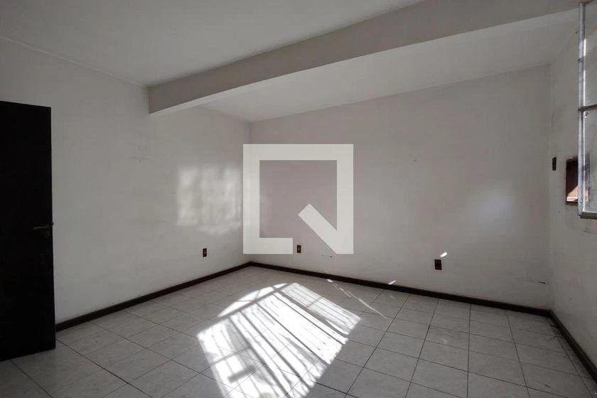Casa de 4 quartos com jardim privativo e 257 m² — photo 48