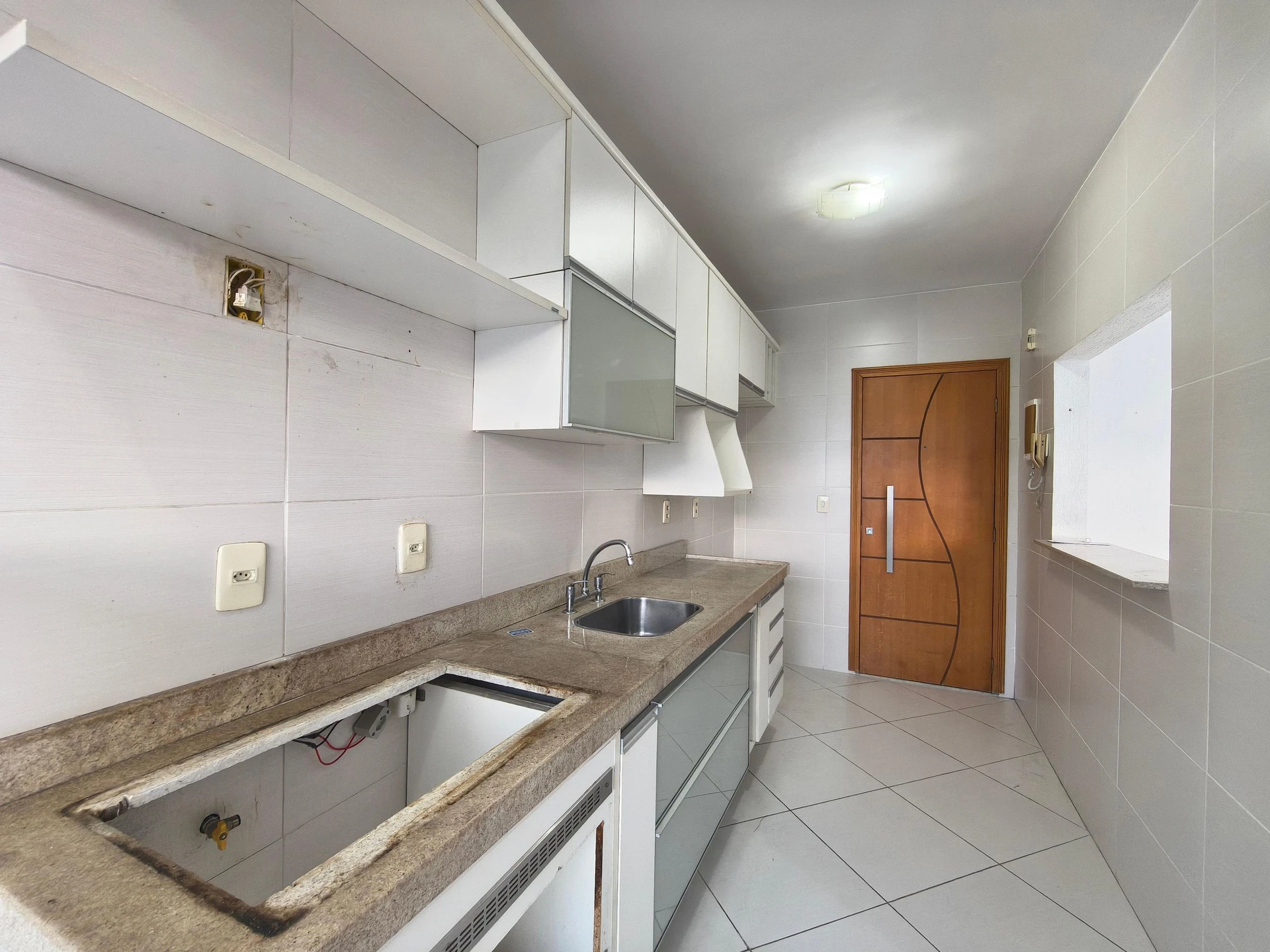 Mountain view in a 2-bedroom apartment, 60 m² — photo 25
