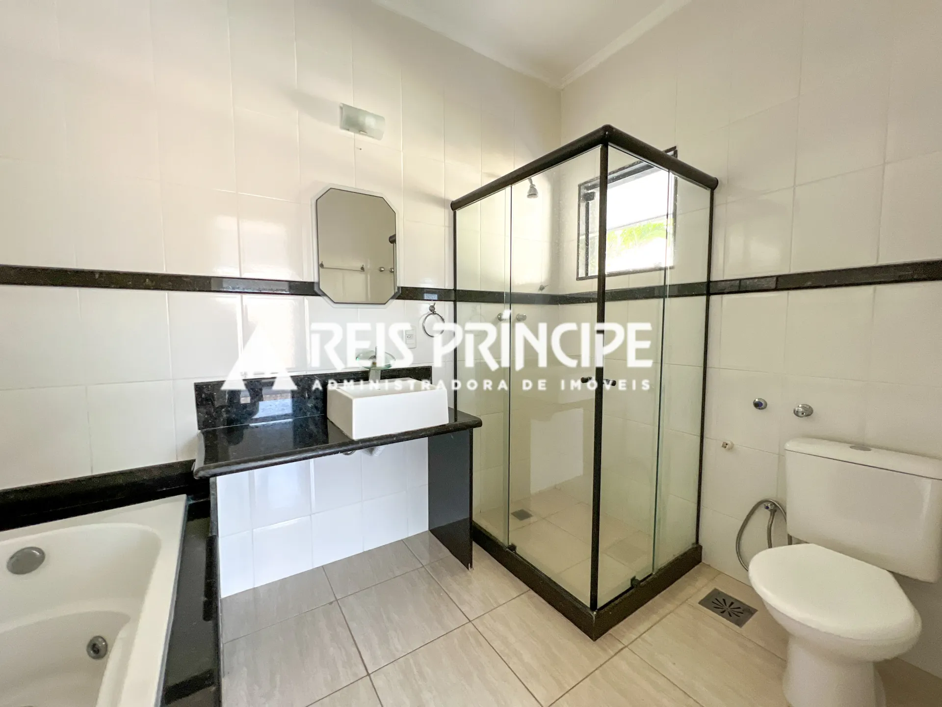 Casa duplex com 3 quartos e 5 banheiros e cozinha aberta — photo 30