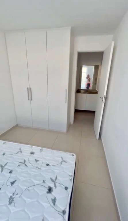 Furnished 40 m² studio with open-plan gas kitchen — photo 18