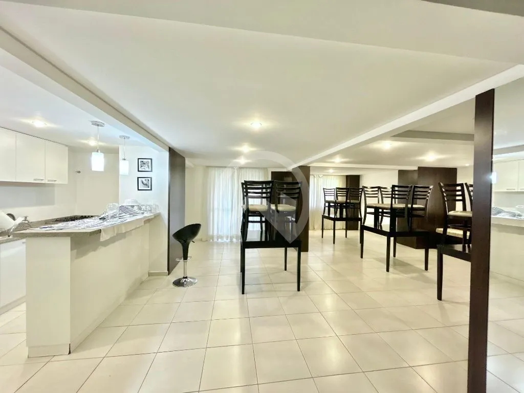 Квартира 67 м² з балконом із грилем та заскленим балконом — photo 22