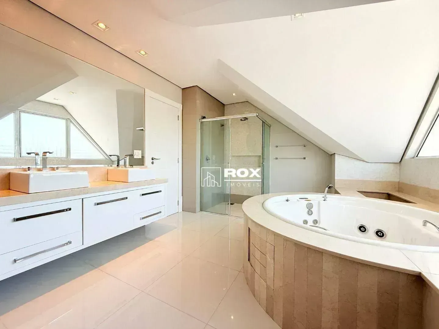 Ground-floor house with 5 en-suite bedrooms — photo 47