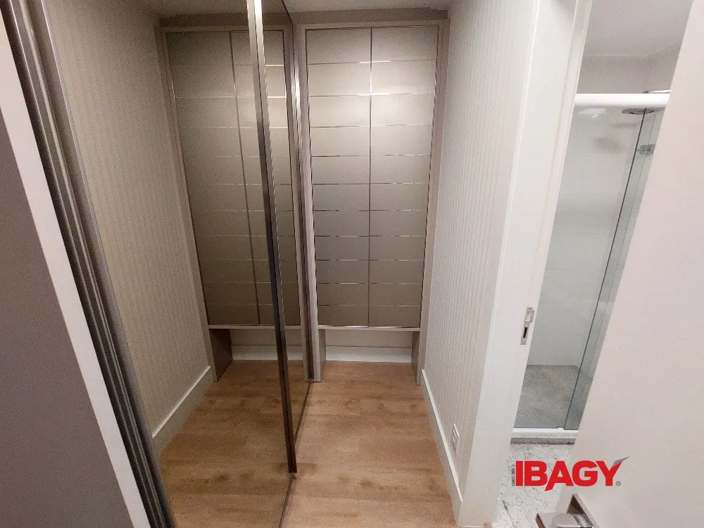 Furnished 2-suite apartment with enclosed balcony — photo 85