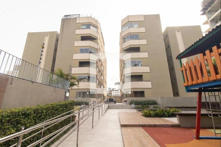 Apartment with 3 bedrooms and a balcony — photo 28