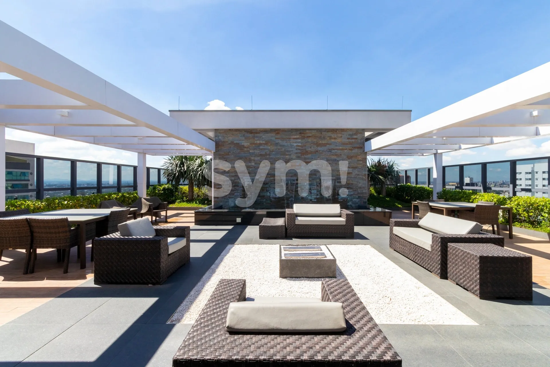 Furnished 2-bedroom apartment with a balcony grill — photo 91