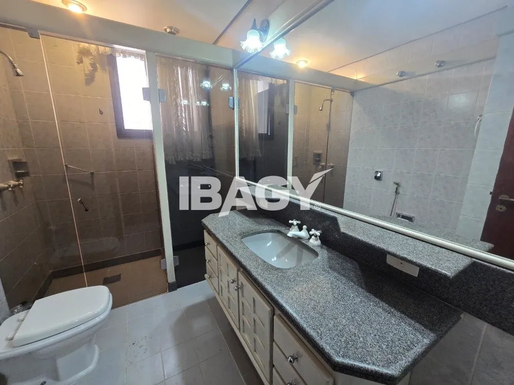 Furnished 512 m² apartment with a enclosed balcony — photo 18